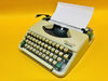 Working Olympia Splendid 33 Typewriter | Brown Leather Case | QWERTY