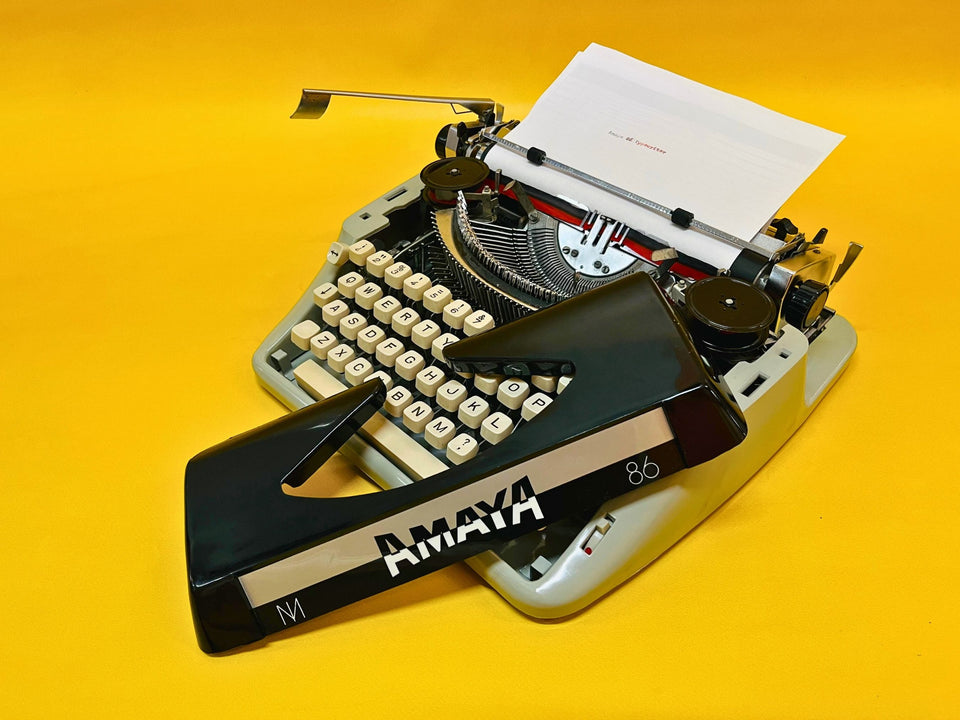 Working Amaya 86 Typewriter | Sleek Black & Grey 1980s Design