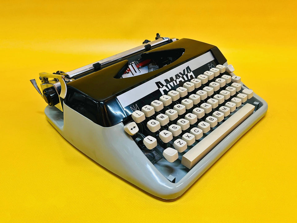 Working Amaya 86 Typewriter | Sleek Black & Grey 1980s Design