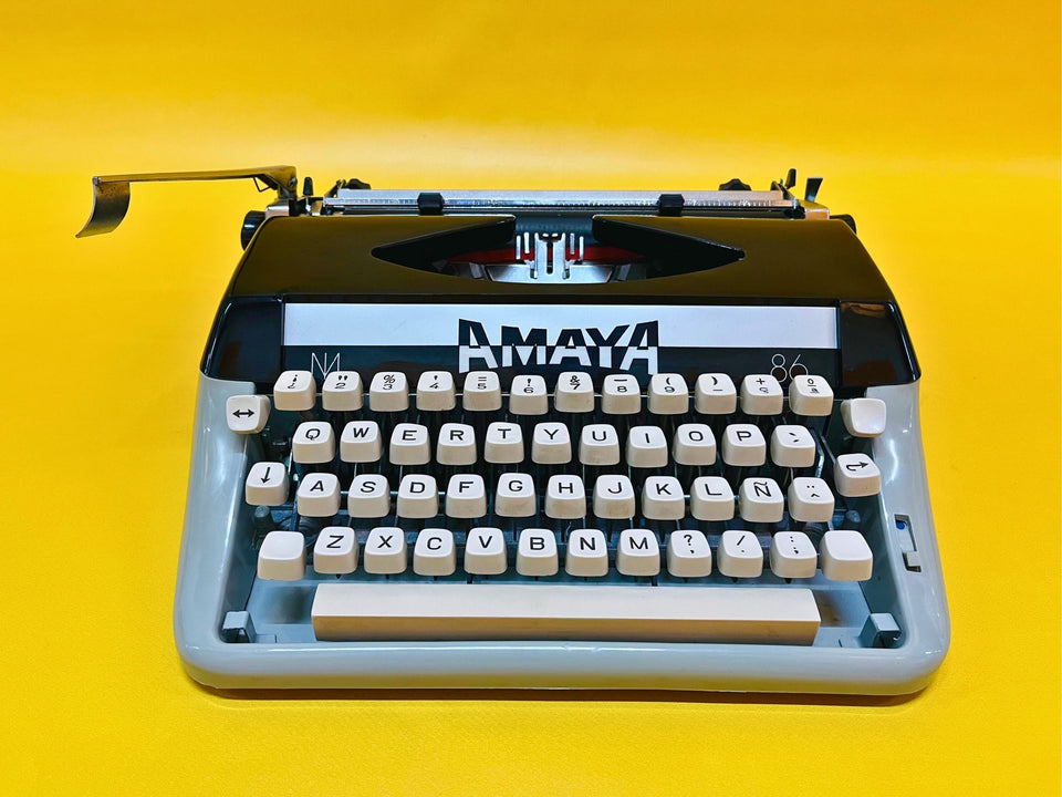 Working Amaya 86 Typewriter | Sleek Black & Grey 1980s Design