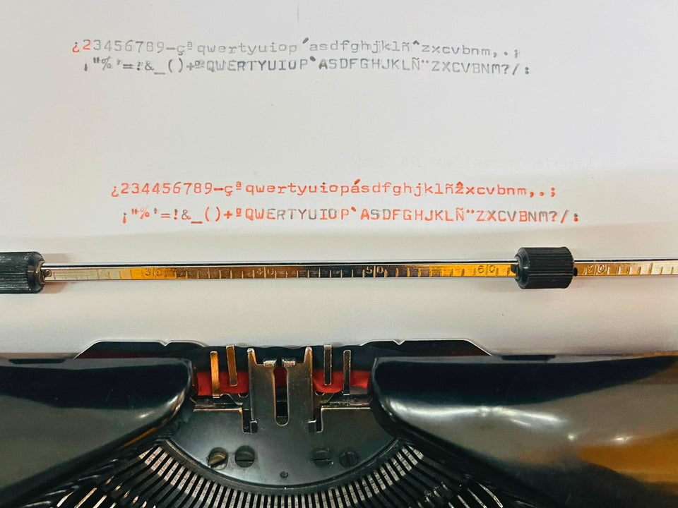 Crisp black ink type sample produced by this 1980s Spanish-made Amaya 86 typewriter, showcasing its professional alignment