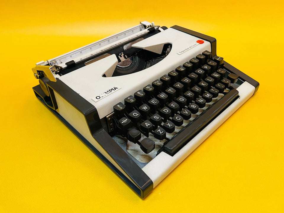 Working Olympia Traveller Deluxe Typewriter with Case | White & Grey | 1970s