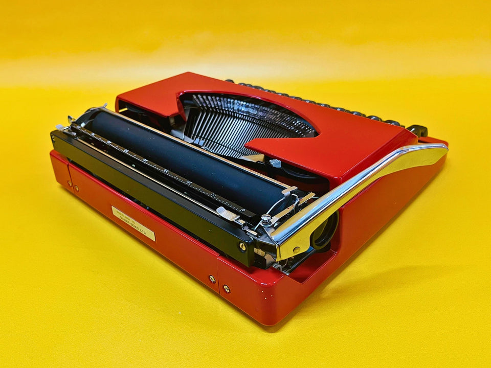 Working Red Silver Reed Silverette II Typewriter | Japanese Portable