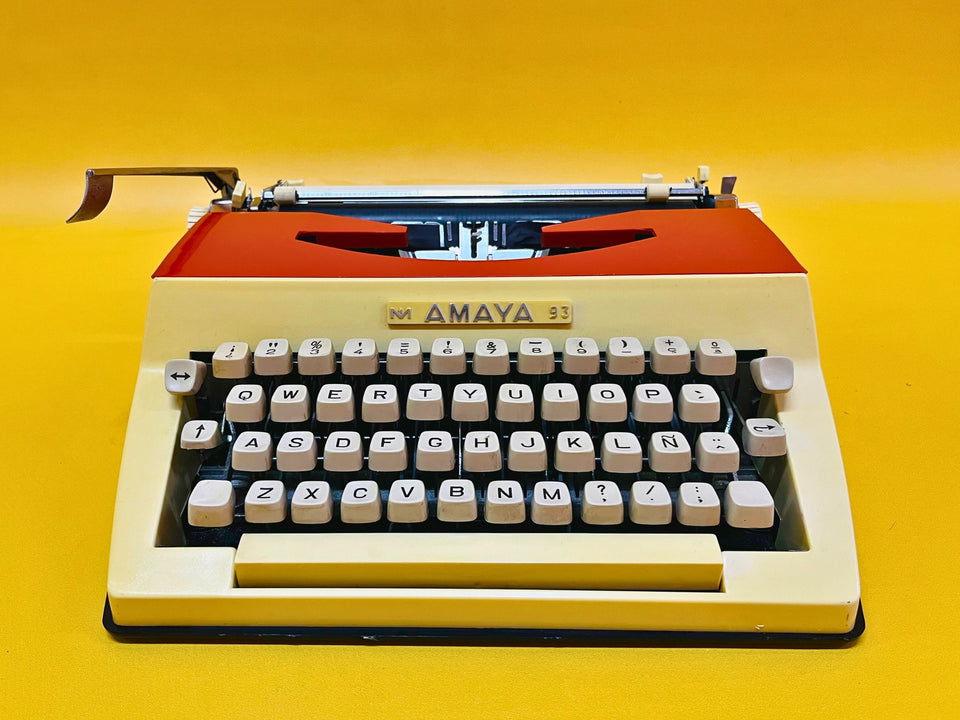 Working Amaya 93 Typewriter | Rare Two-Tone Red & Cream Typewriter with Case