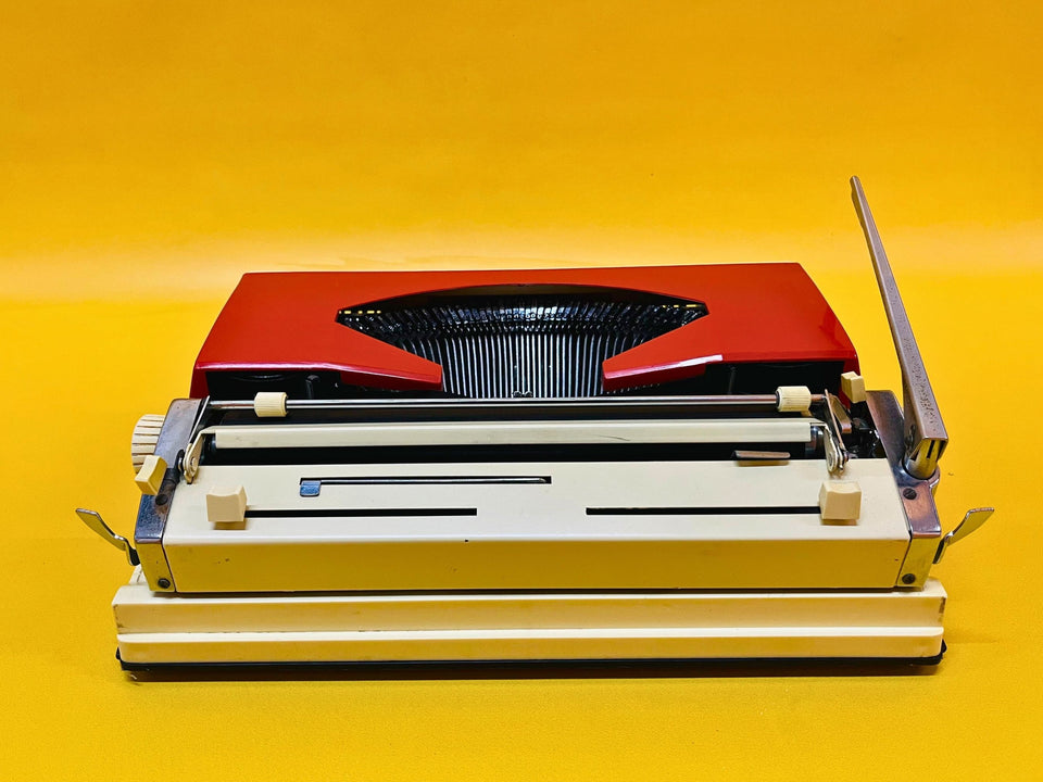 Working Amaya 93 Typewriter | Rare Two-Tone Red & Cream Typewriter with Case