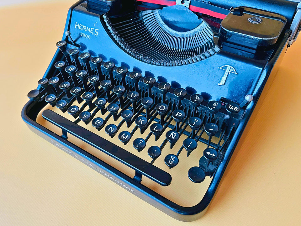 Hermes 3000 typeface sample typed text