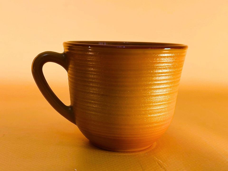 Arcopal Volcano Coffee Mug Set – 3-Piece French Opal Glass, 1970s Mid-Century Modern
