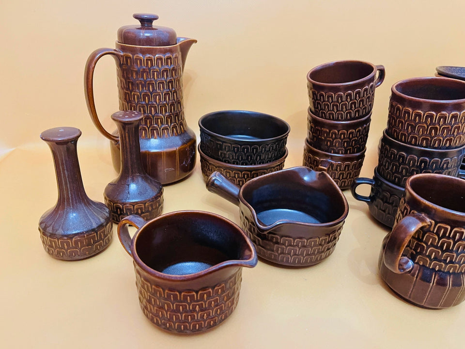Wedgwood Pennine Brown Stoneware Dinner Set - 1960s Mid-Century Modern Oven-to-Tableware