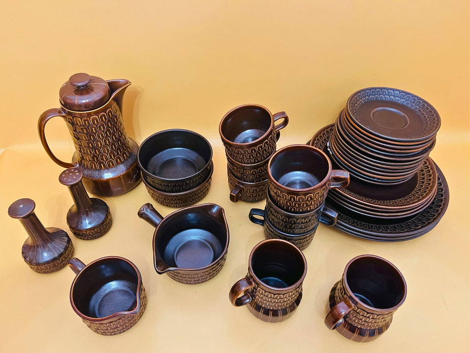 Wedgwood Pennine Brown Stoneware Dinner Set - 1960s Mid-Century Modern Oven-to-Tableware