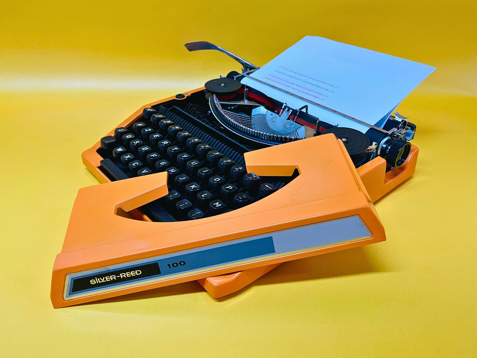 Working Orange Silver Reed 100 Typewriter | AZERTY | Case