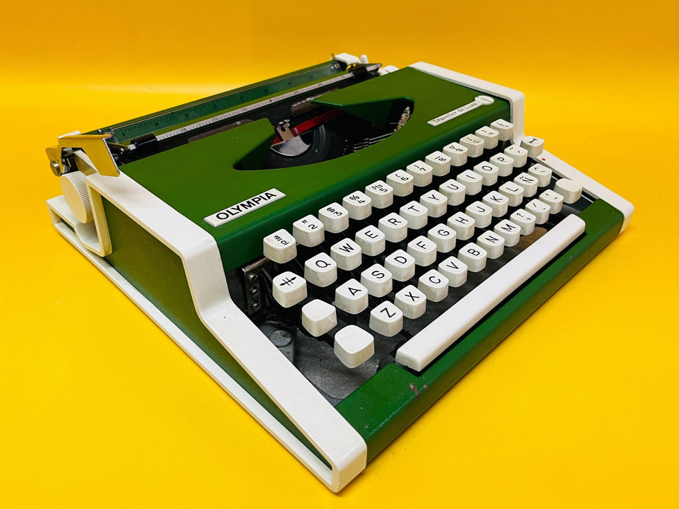 1970s Green Olympia Traveller De Luxe Typewriter | Working Portable Green typewriter