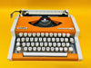 Olympia Traveller Deluxe keyboard detail QWERTY keys close-up