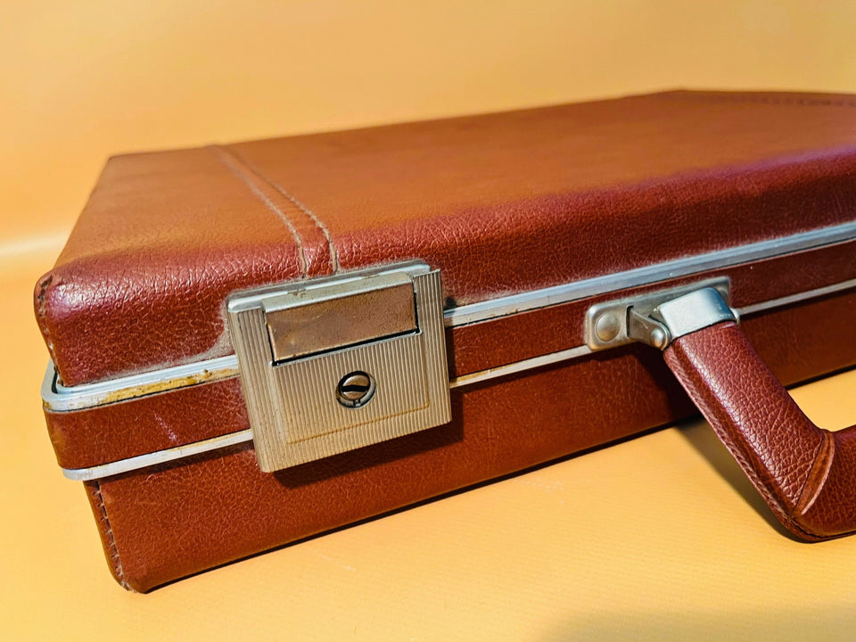 Vintage Hard Shell Case - Brown Faux Leather Very Good Condition