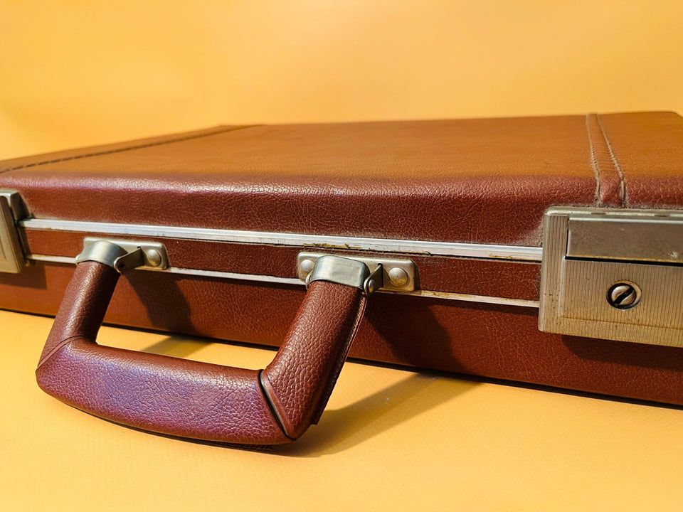 Vintage Hard Shell Case - Brown Faux Leather Very Good Condition