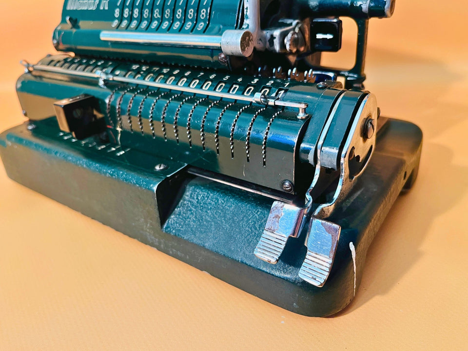 Vintage Hamann Manus R DeTeWe Mechanical Calculator For Parts Repair