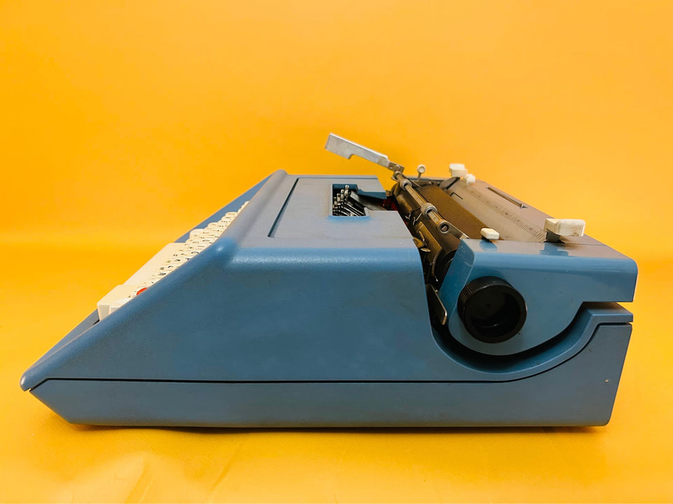 Working Typewriter Olivetti Studio 46 Blue Mint With Dust Cover