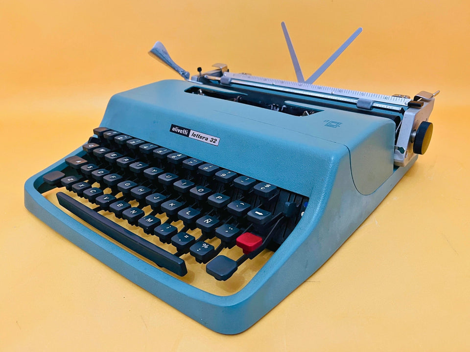 Olivetti Lettera 32 with Case | Iconic Seafoam Blue | The Writer’s Essential