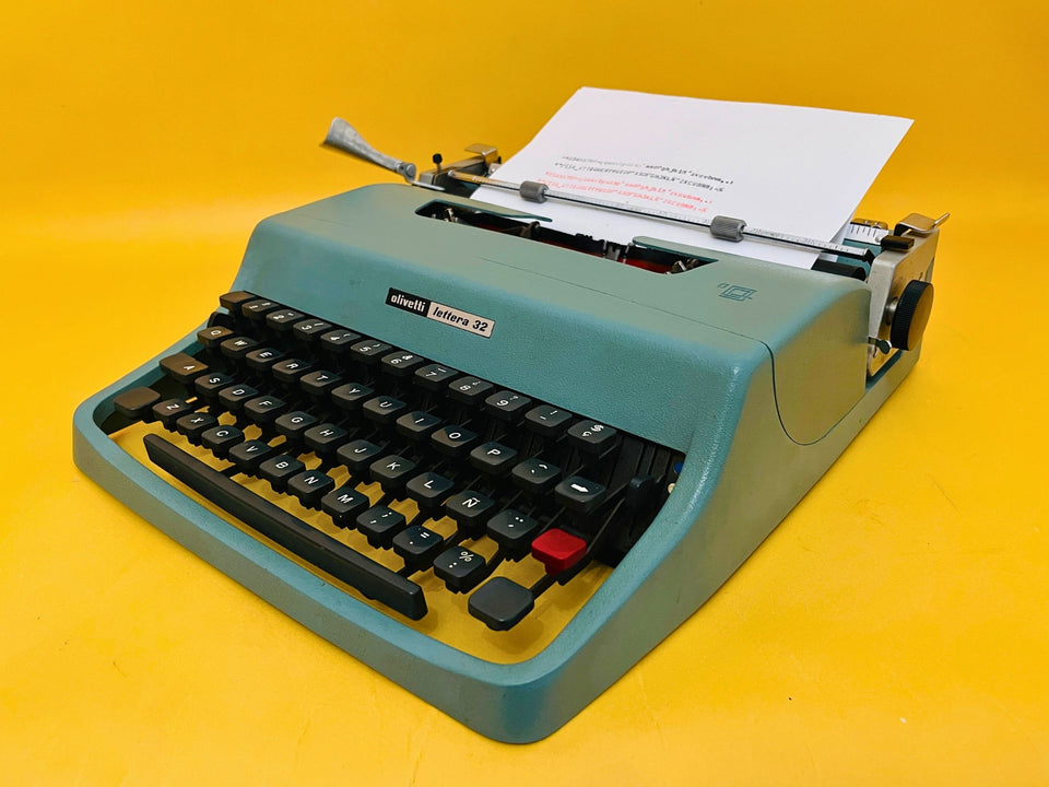 Olivetti Lettera 32 with Case | Iconic Seafoam Blue | The Writer’s Essential
