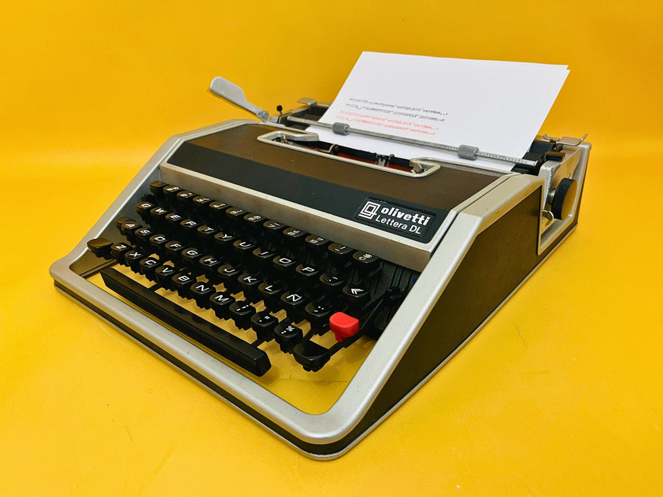 Olivetti Lettera DL | Leather-Clad Executive | Sottsass Design Icon 1970s with Case