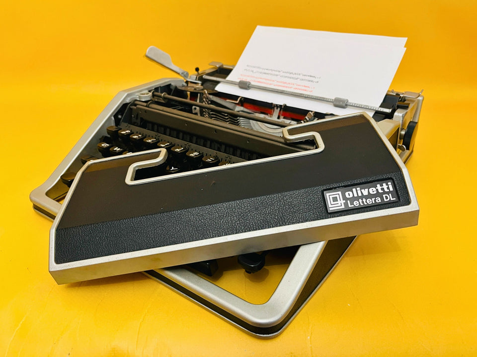 Olivetti Lettera DL | Leather-Clad Executive | Sottsass Design Icon 1970s with Case