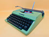 Niaga 280 DL green portable typewriter with case – 1970s Japanese manual typewriter Spanish QWERTY