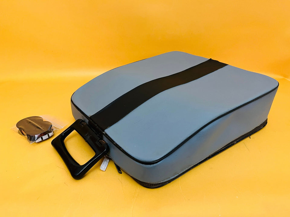 Working 1970s Olivetti Pluma 22 Typewriter - Blue Retro Manual - QWERTY Writer's Gift & Case