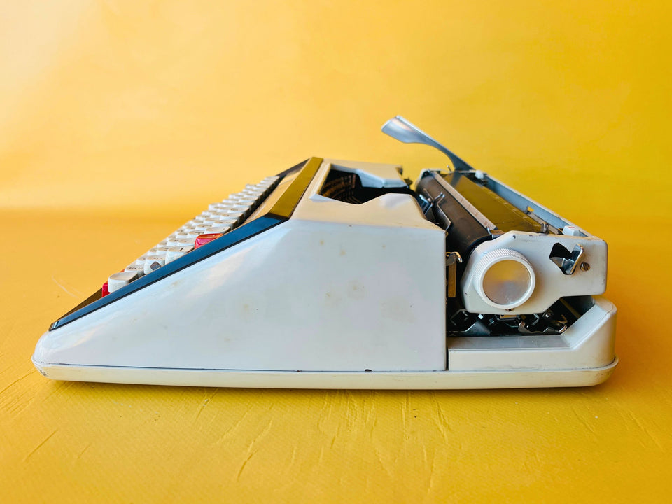 Brother Deluxe 1350 | Arctic White | The Executive Portable with Repeat Spacer