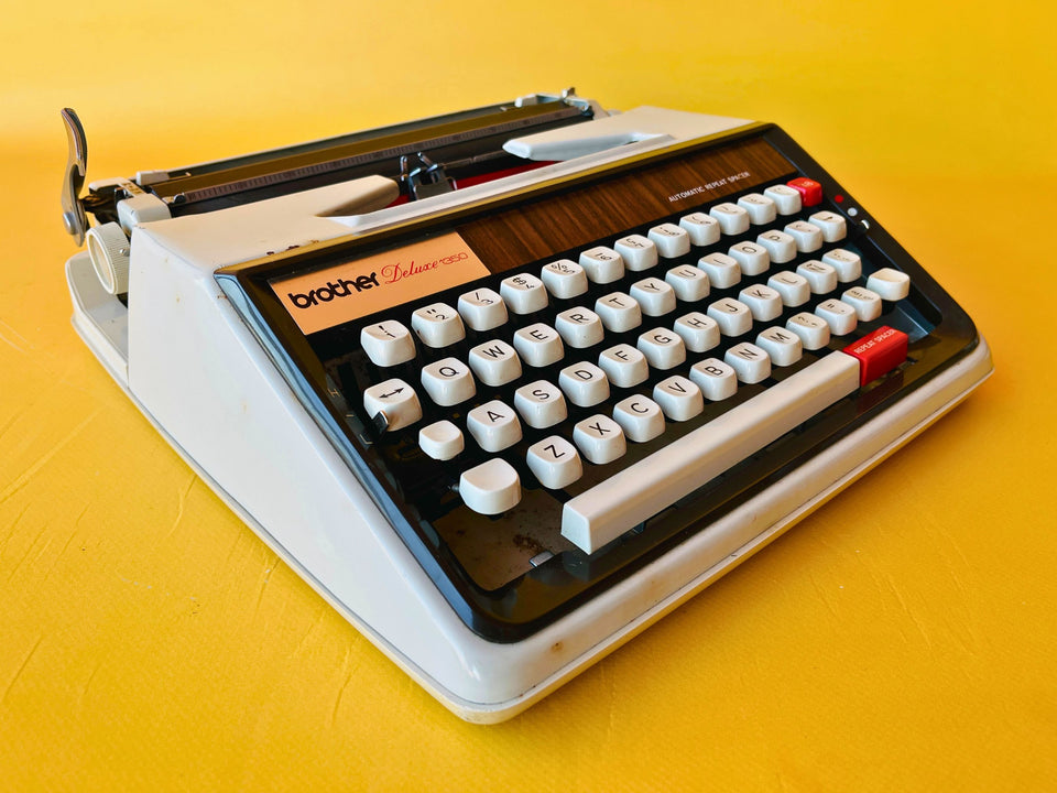 Brother Deluxe 1350 | Arctic White | The Executive Portable with Repeat Spacer