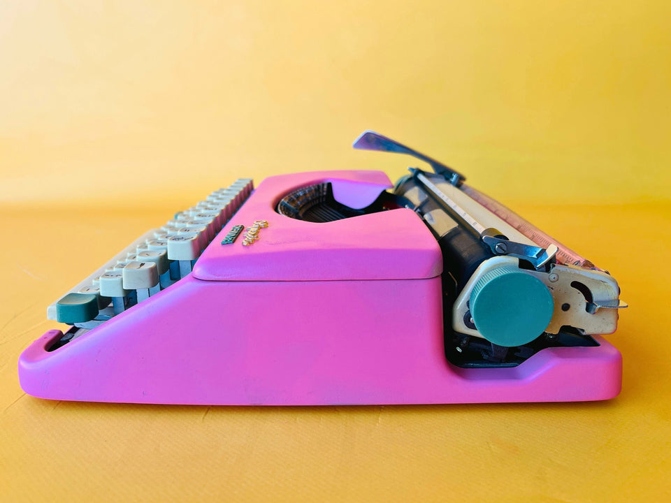 Working Typewriter Olympia Splendid 33 Custom Painted Pink With Case