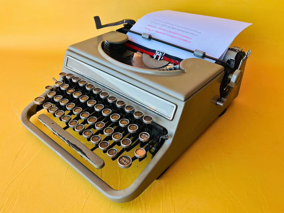 Working Hispano Olivetti Studio 46 | Rare Glass Keys | Sage Green