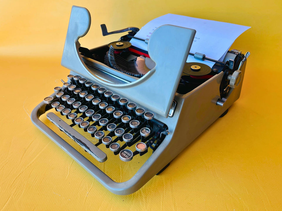 Working Hispano Olivetti Studio 46 | Rare Glass Keys | Sage Green