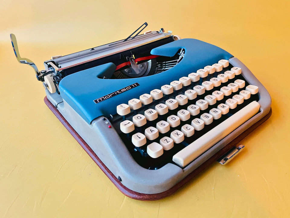 Working Typewriter Maritsa 11 Blue Spanish Qwerty With Case