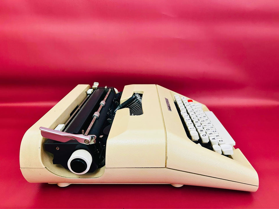 Olivetti Lettera 35 | Industrial Cream-Grey | Rare Spanish-Built Mechanical Gem