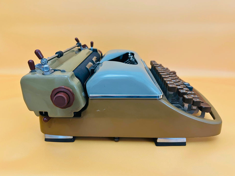 Rheinmetall KsT Typewriter – 1960 Blue Portable Manual Metal Typewriter