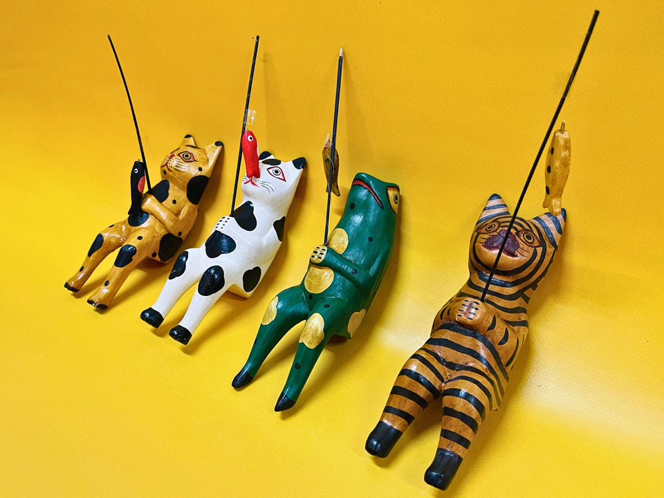 Hand-Carved Wooden Cat Figurines (Set of 4) - Rustic Folk Art Sculptures - Small Animal Decor