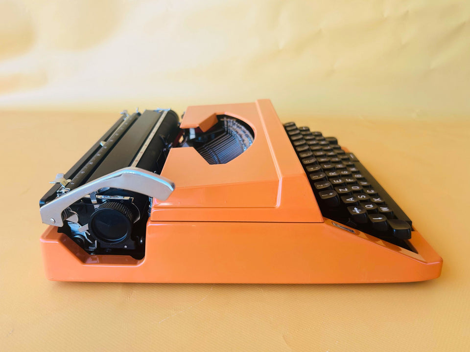 Silver Reed 280 | Safety Orange | The Ultimate 1970s Metal Pop-Art Icon