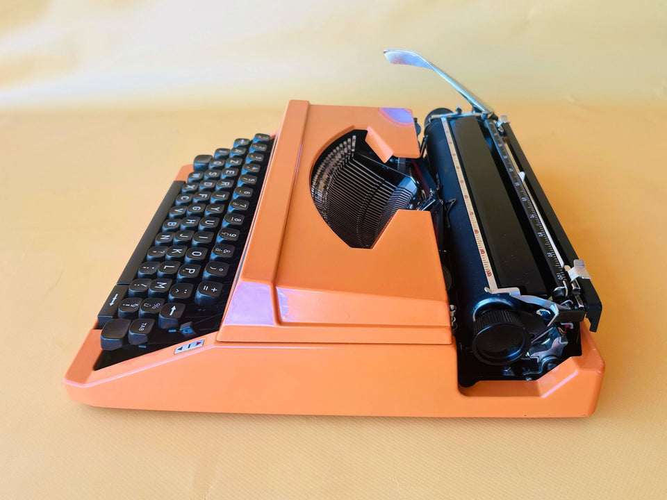 Silver Reed 280 | Safety Orange | The Ultimate 1970s Metal Pop-Art Icon