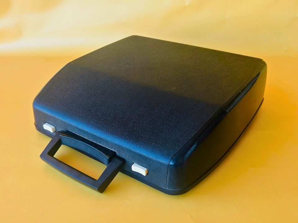 Brother Deluxe 800 Portable Typewriter - Working 1970s Yellow - QWERTZ with Case