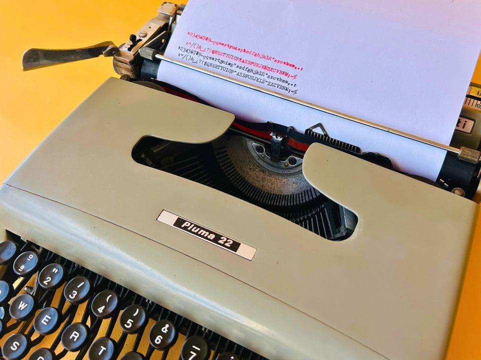 Olivetti Pluma 22 Gray Typewriter - 1970s Manual Portable - Working QWERTY with Case