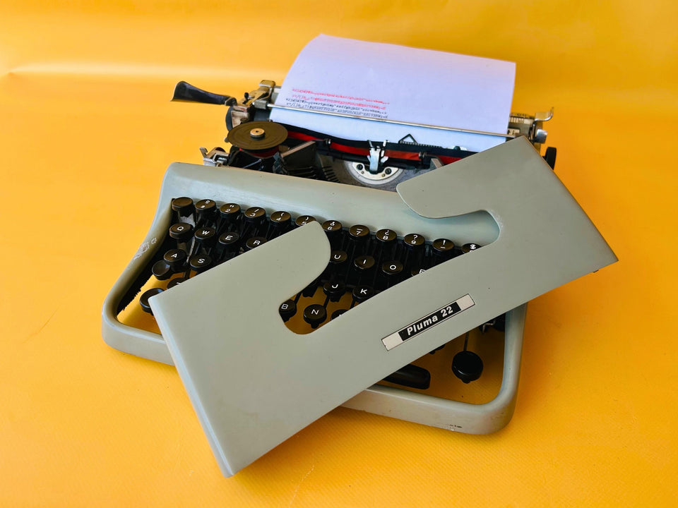 Olivetti Pluma 22 Gray Typewriter - 1970s Manual Portable - Working QWERTY with Case