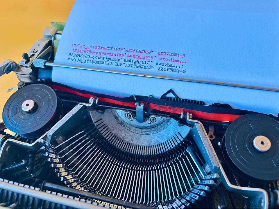 Olivetti Pluma 22 Green Typewriter - 1970s Italian Design - Working QWERTY with Case
