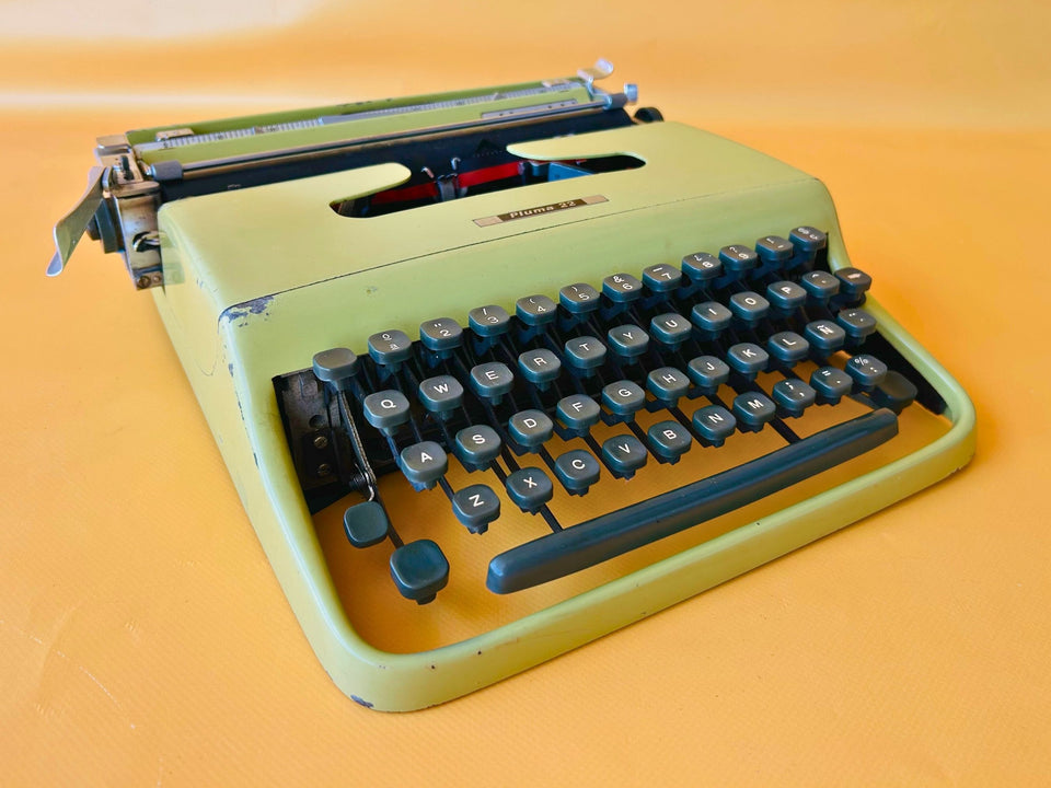 Olivetti Pluma 22 Green Typewriter - 1970s Italian Design - Working QWERTY with Case