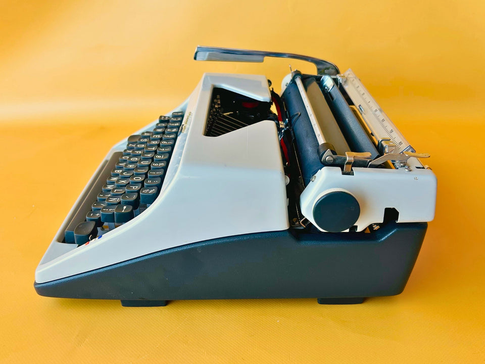 Olympia Monica | 1969 West German Icon | SM8 Mechanical Chassis with Leather Case
