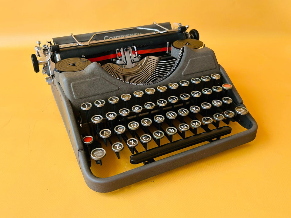 Vintage Continental Klein 1930s Typewriter | Fully Working QWERTY Manual | German Engineering Black (Copy)