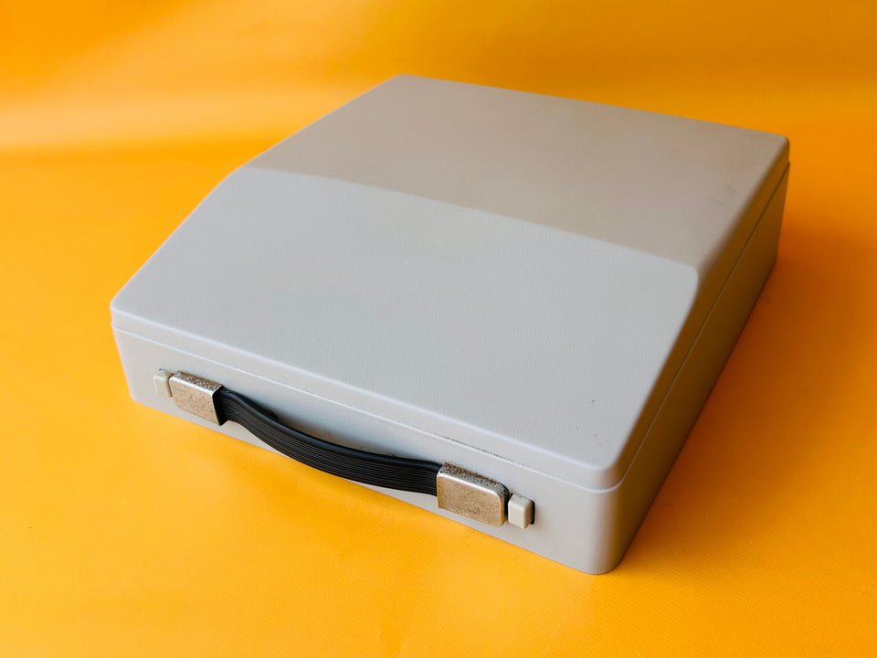 Safari | Slate Gray | All-Metal Mid-Century Design Icon