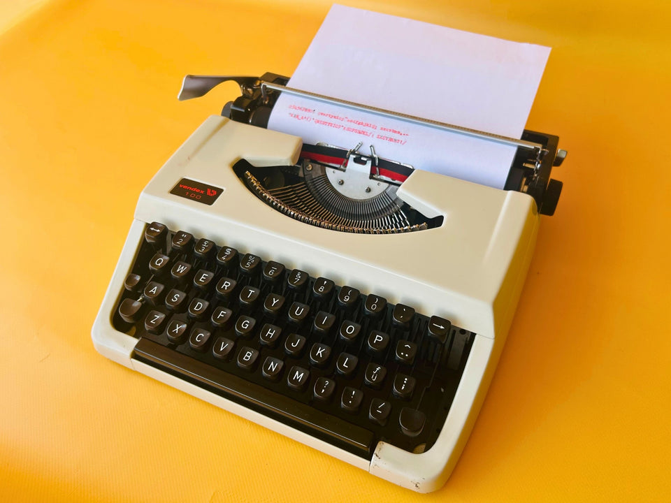 Working Vendex 100 Typewriter with Case | White & Black Portable with Case