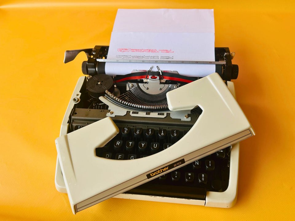 Working Brother 210 Typewriter | White 1970s Japanese Portable
