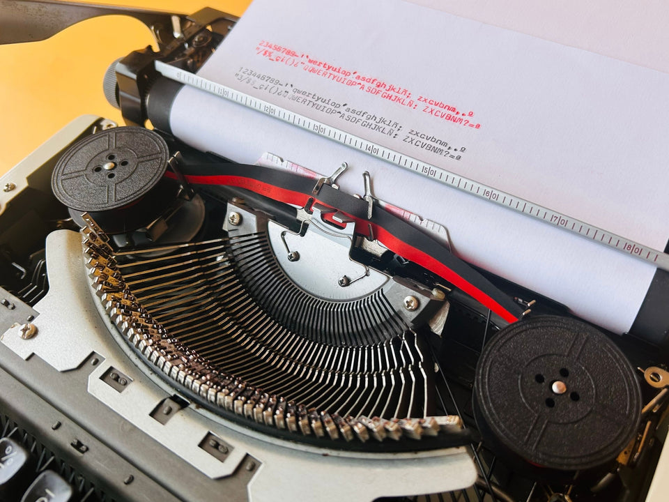 Working Brother 210 Typewriter | White 1970s Japanese Portable