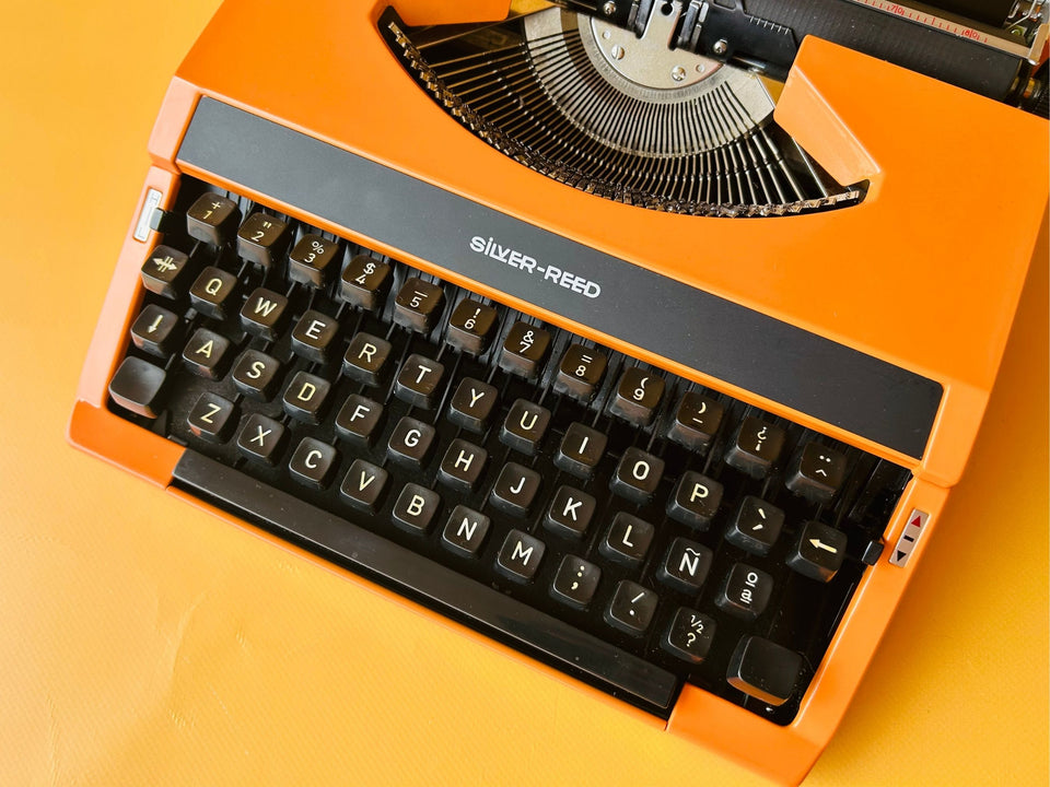 Working Orange Silver Reed Typewriter | Japanese Portable | SN: 91785461