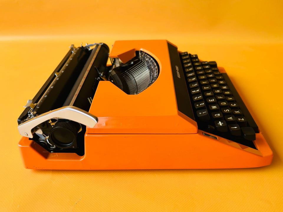 Working Orange Silver Reed Typewriter | Japanese Portable | SN: 91785461